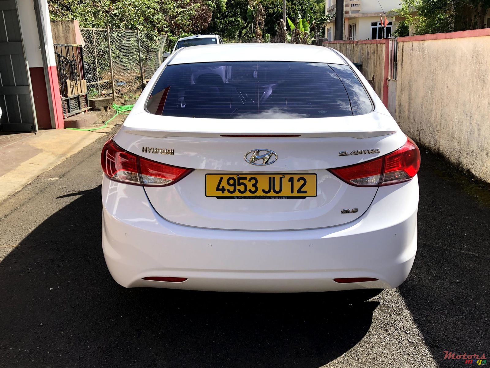 2012' Hyundai Elantra GLS photo #4