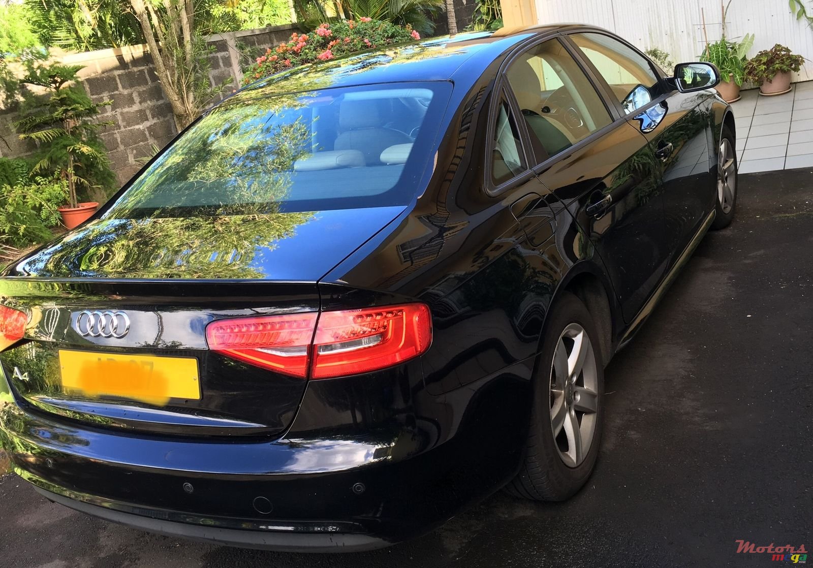 2013' Audi A4 photo #1