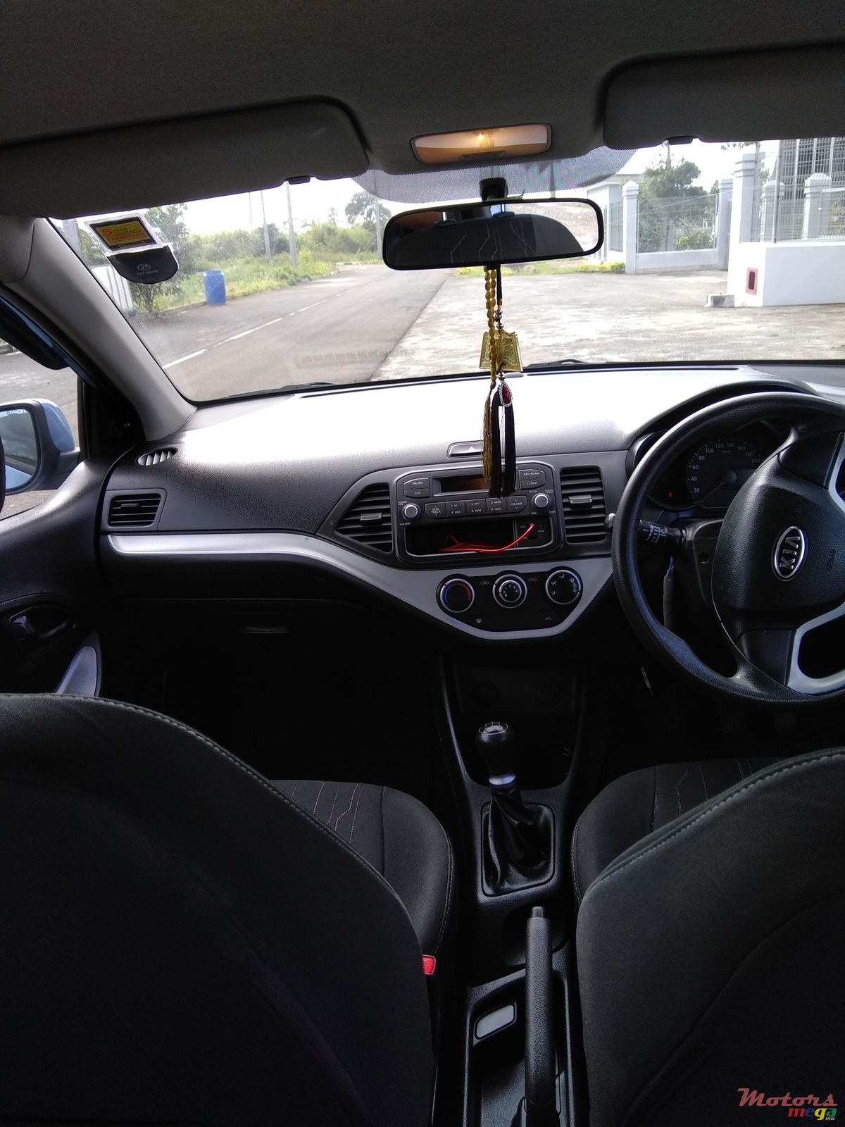 2012' Kia Picanto photo #5