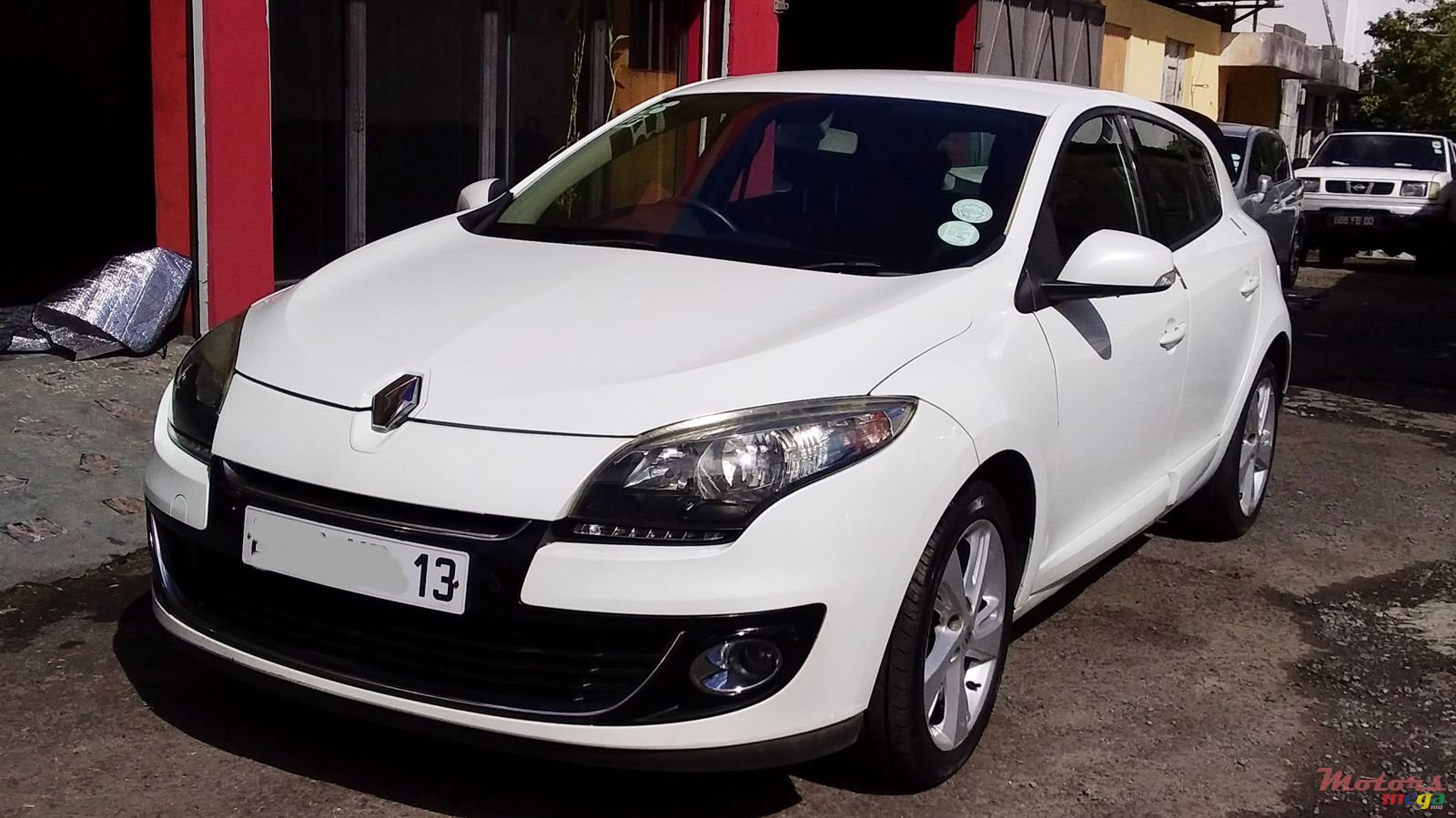 2013' Renault Megane photo #2