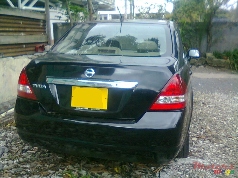 2007' Nissan Tiida photo #1