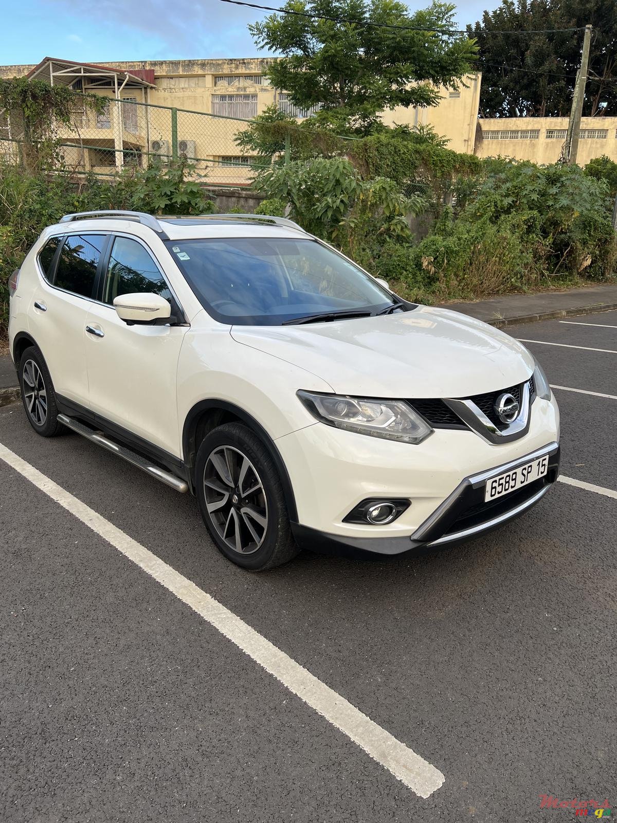 2015' Nissan X-Trail photo #2