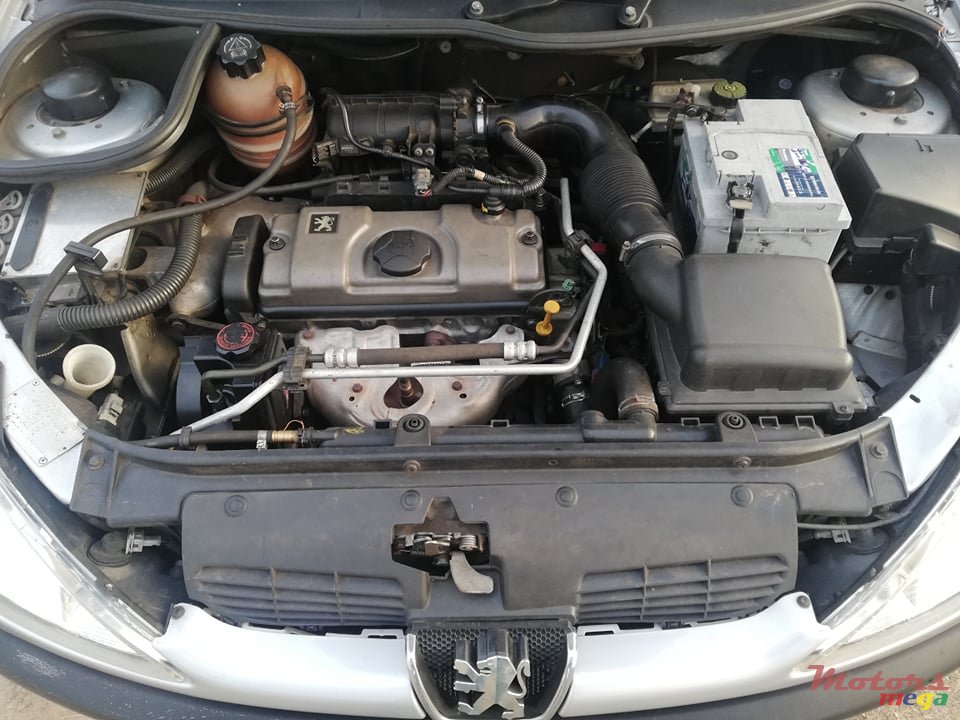 2005' Peugeot 206 photo #7
