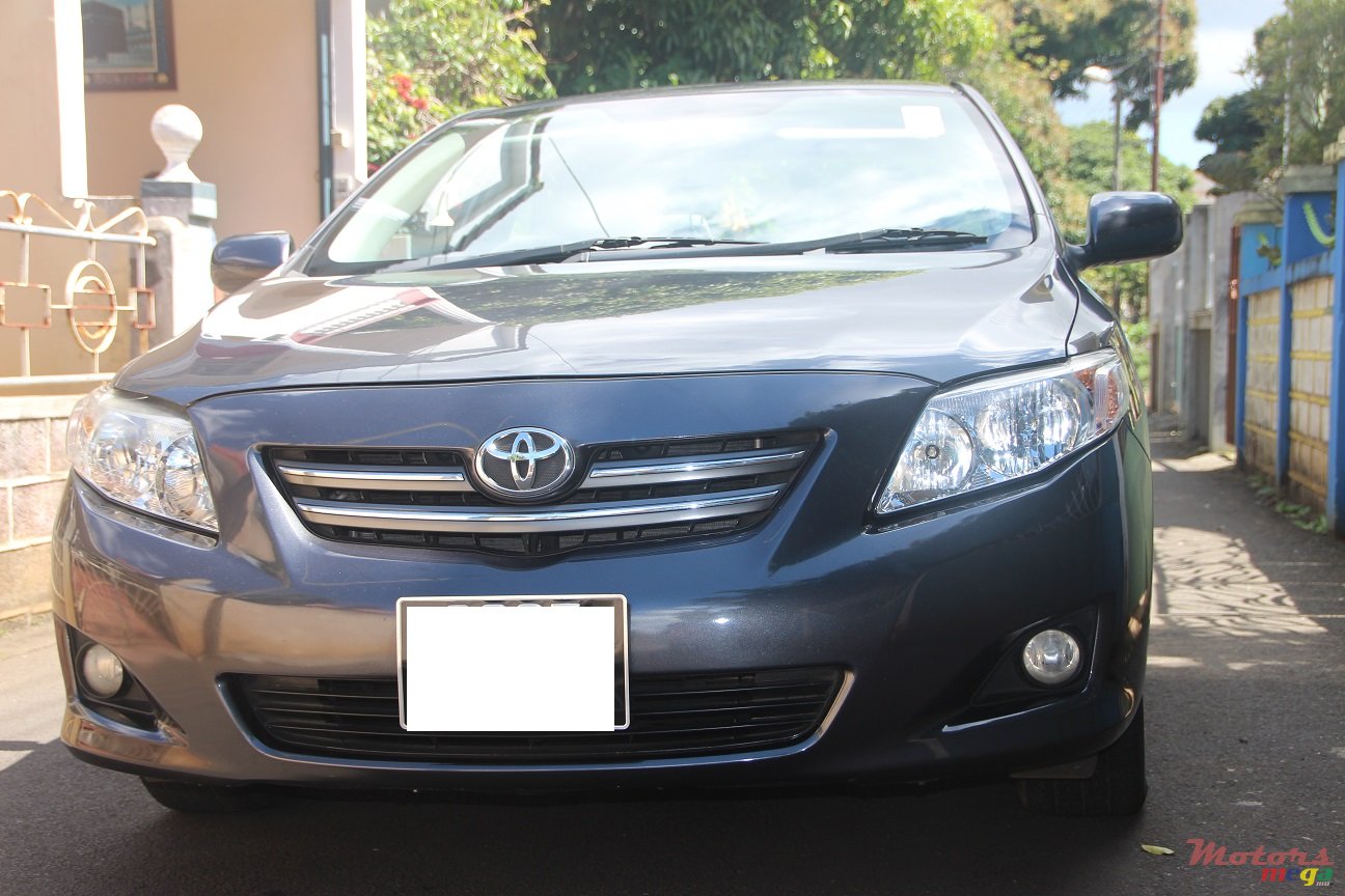 2009' Toyota Corolla photo #2