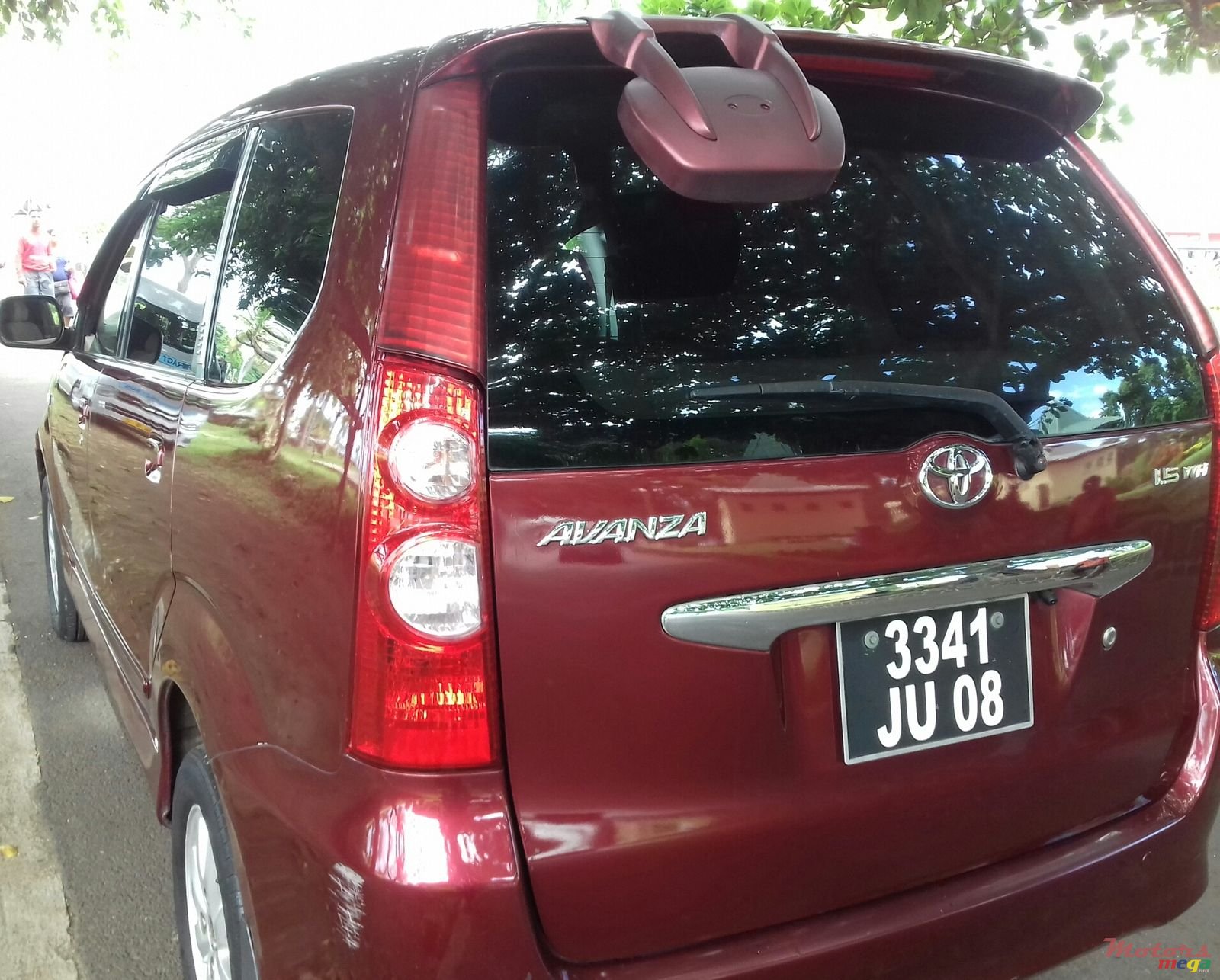 2008' Toyota Avanza photo #2