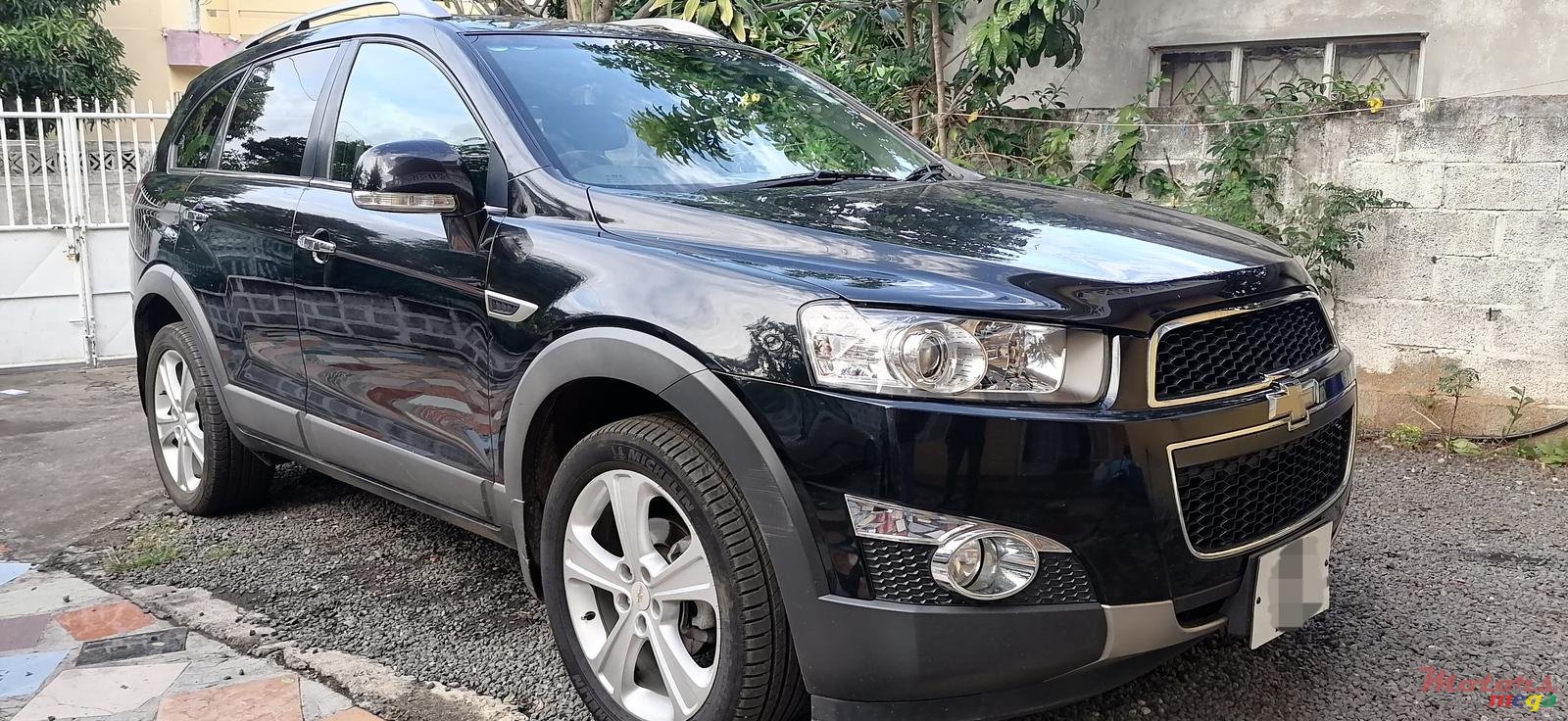 2012' Chevrolet Captiva photo #1