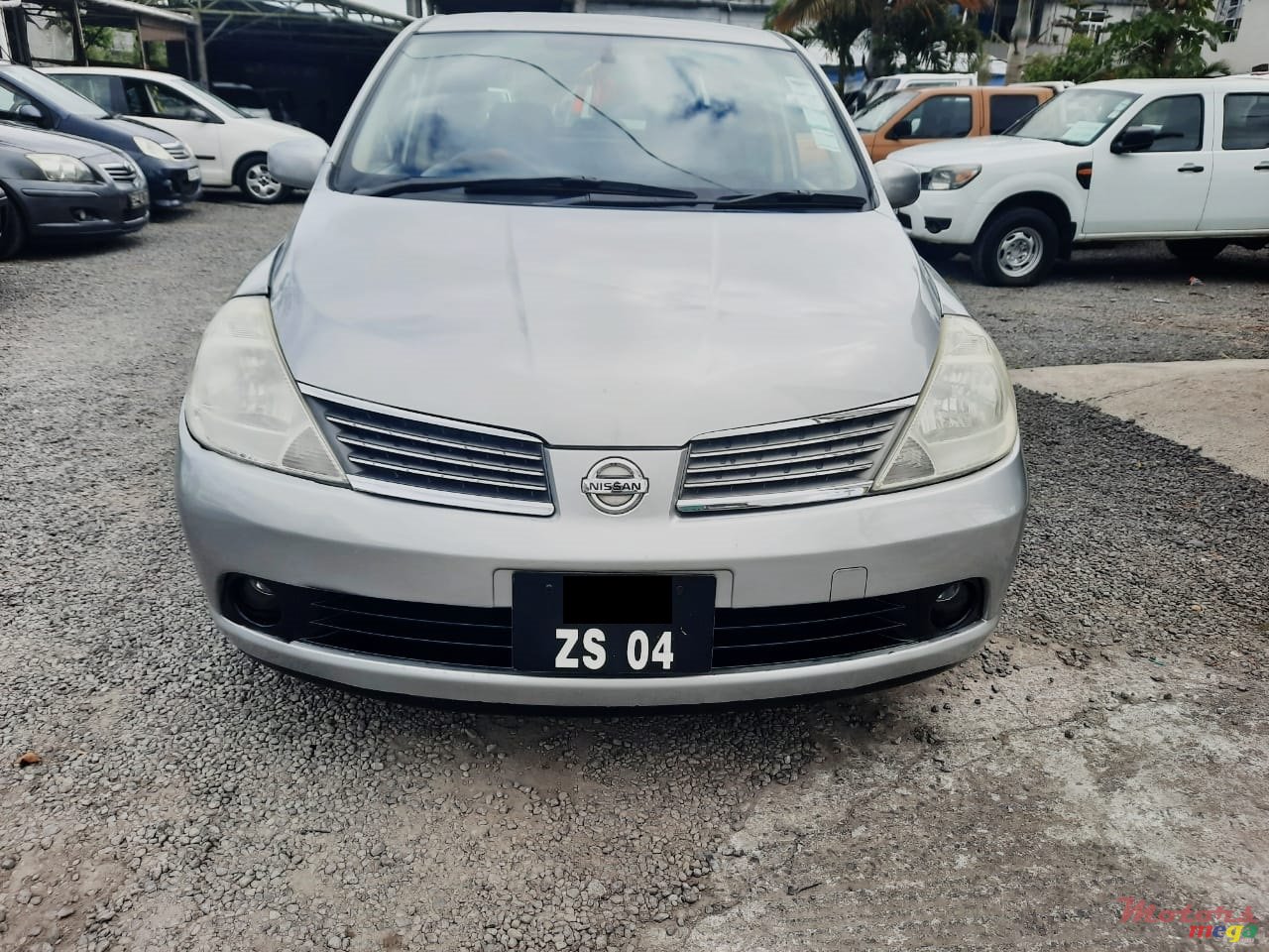 2004' Nissan Tiida photo #7