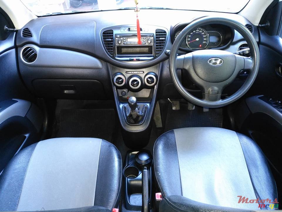 2012' Hyundai i10 photo #4