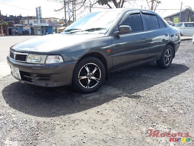 1998' Mitsubishi Lancer photo #1