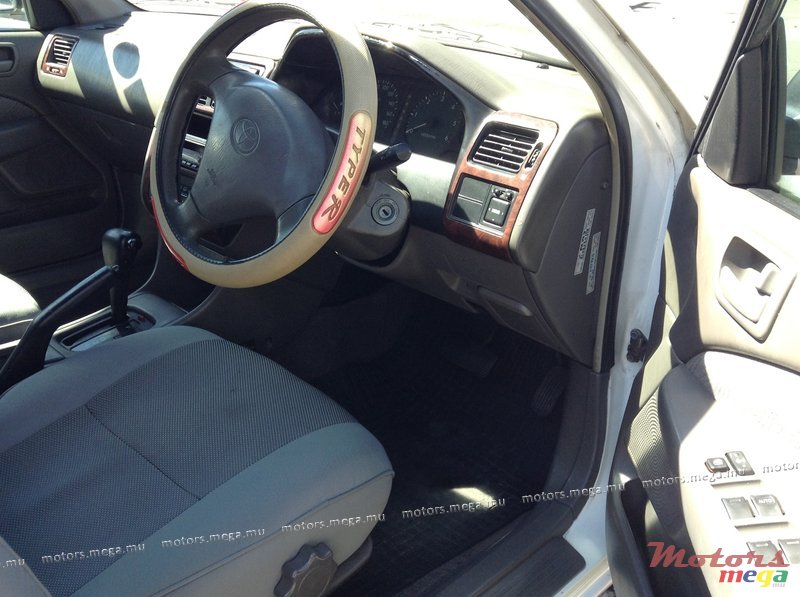 1998' Toyota Premio photo #4