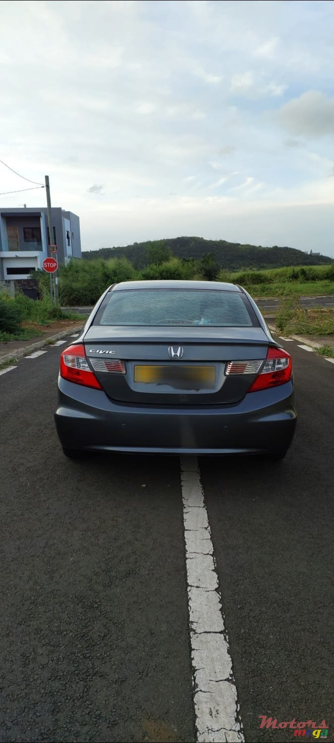 2013' Honda Civic Sedan photo #5