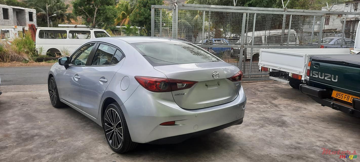 2017' Mazda 3 Skyactive Technology photo #3