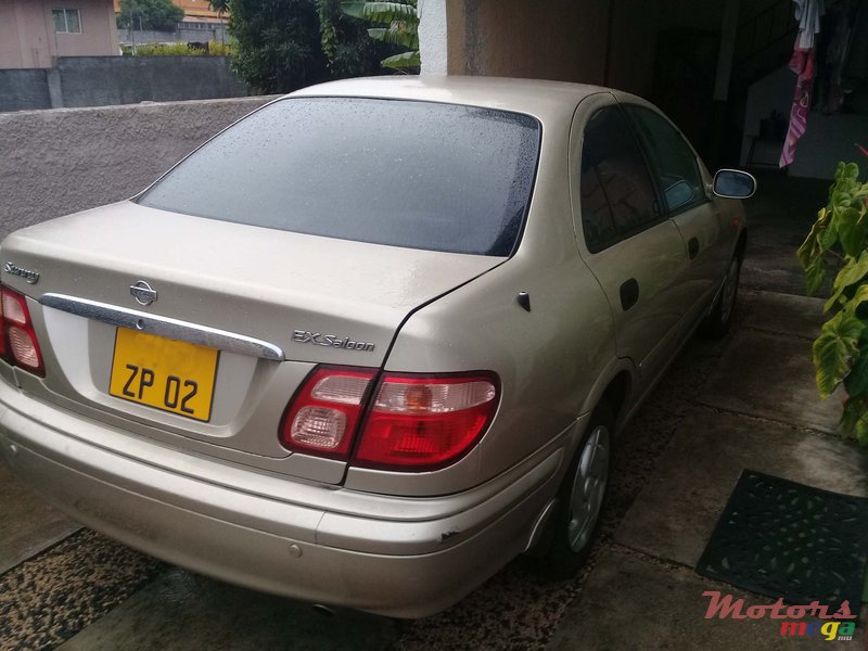 2002' Nissan Sunny photo #1