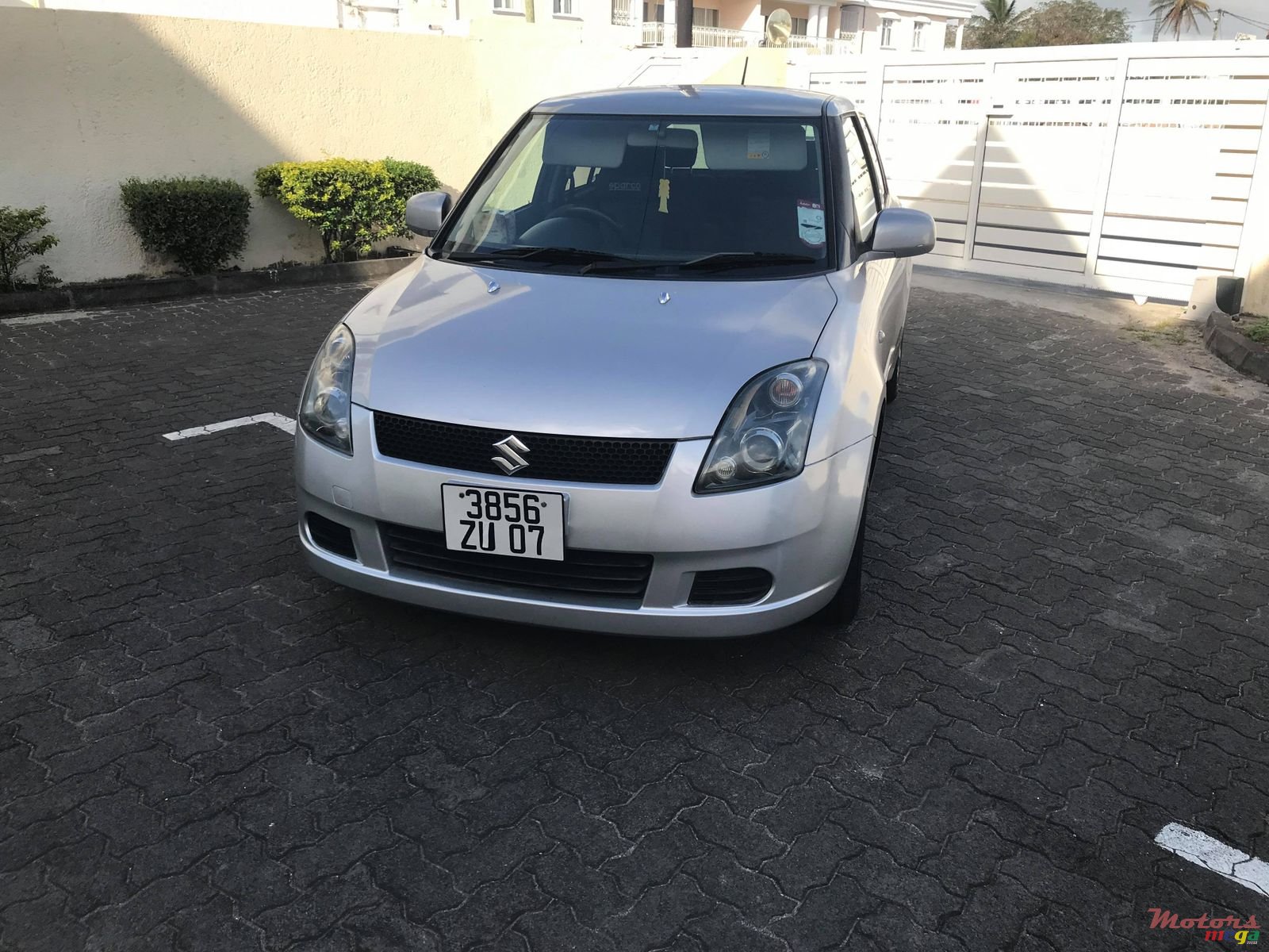 2007' Suzuki Swift photo #3