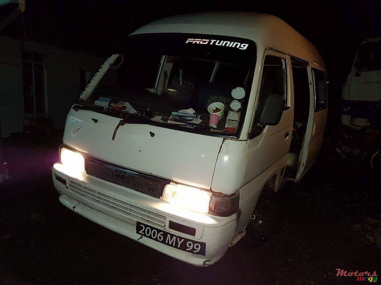 1999' Nissan photo #1