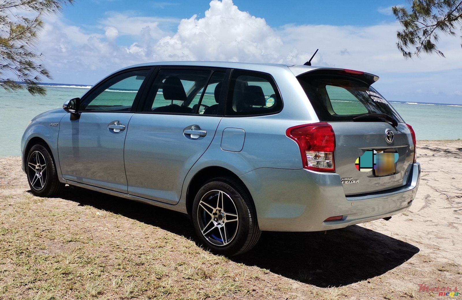 2013' Toyota Fielder photo #1