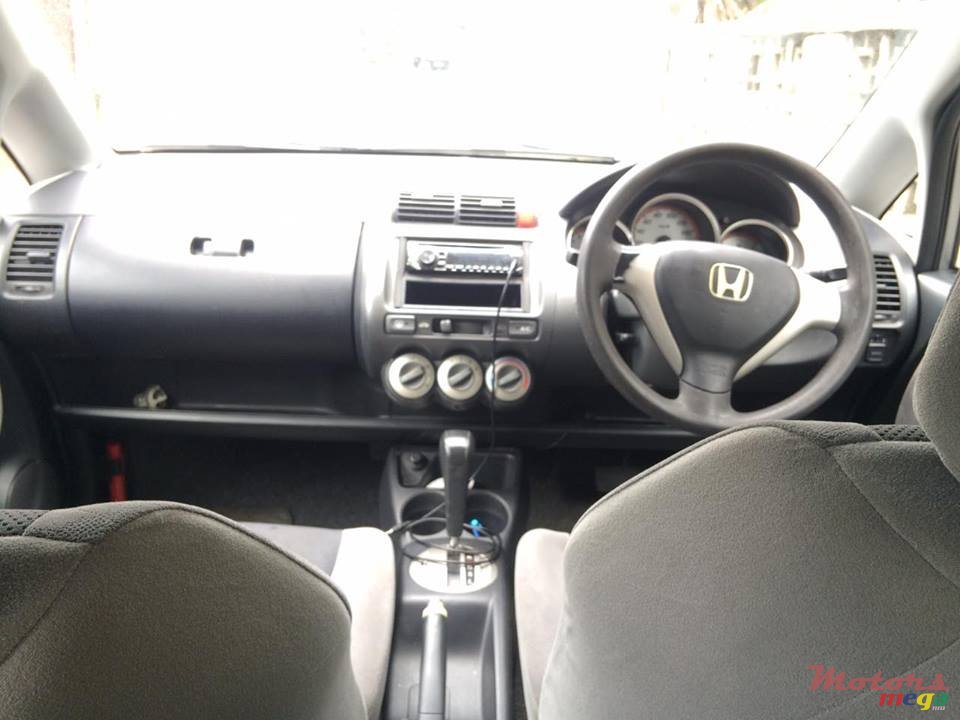 2006' Honda Fit photo #7