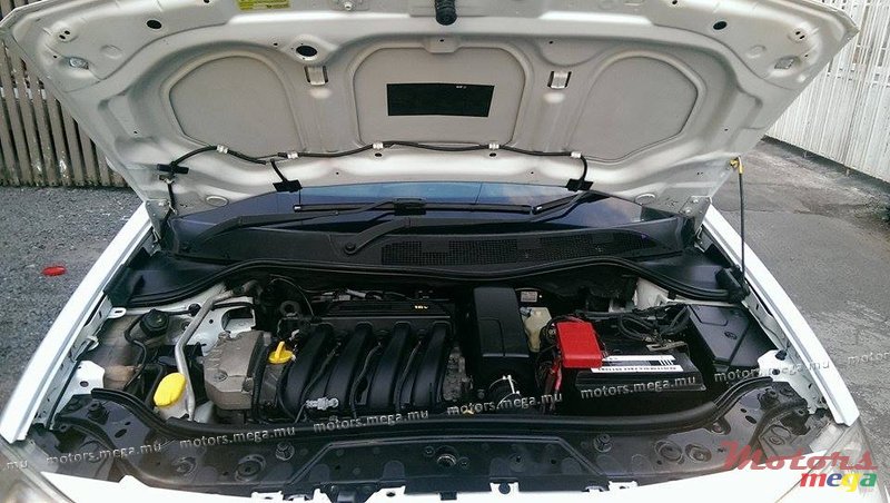 2007' Renault Megane photo #4