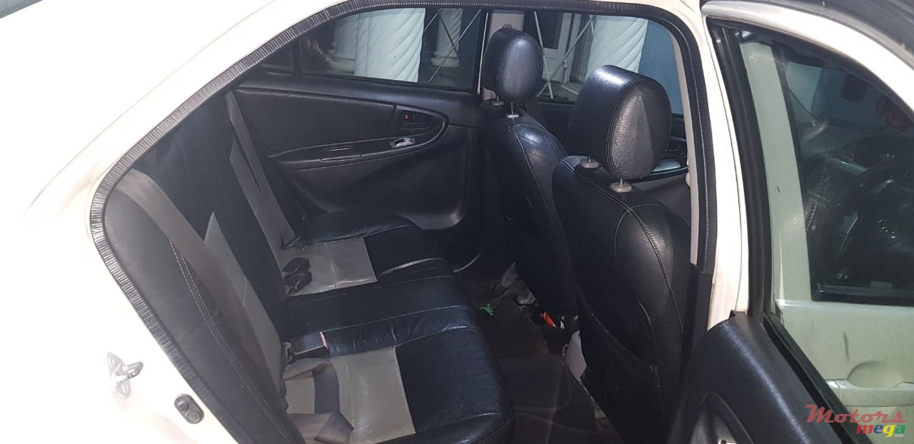 2005' Toyota Toyota vios photo #3