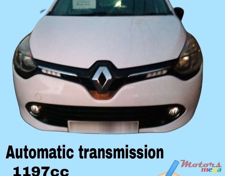 2015' Renault Clio photo #1