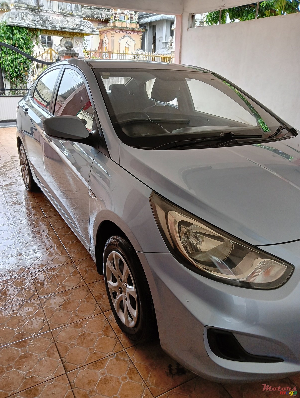 2012' Hyundai Accent photo #6