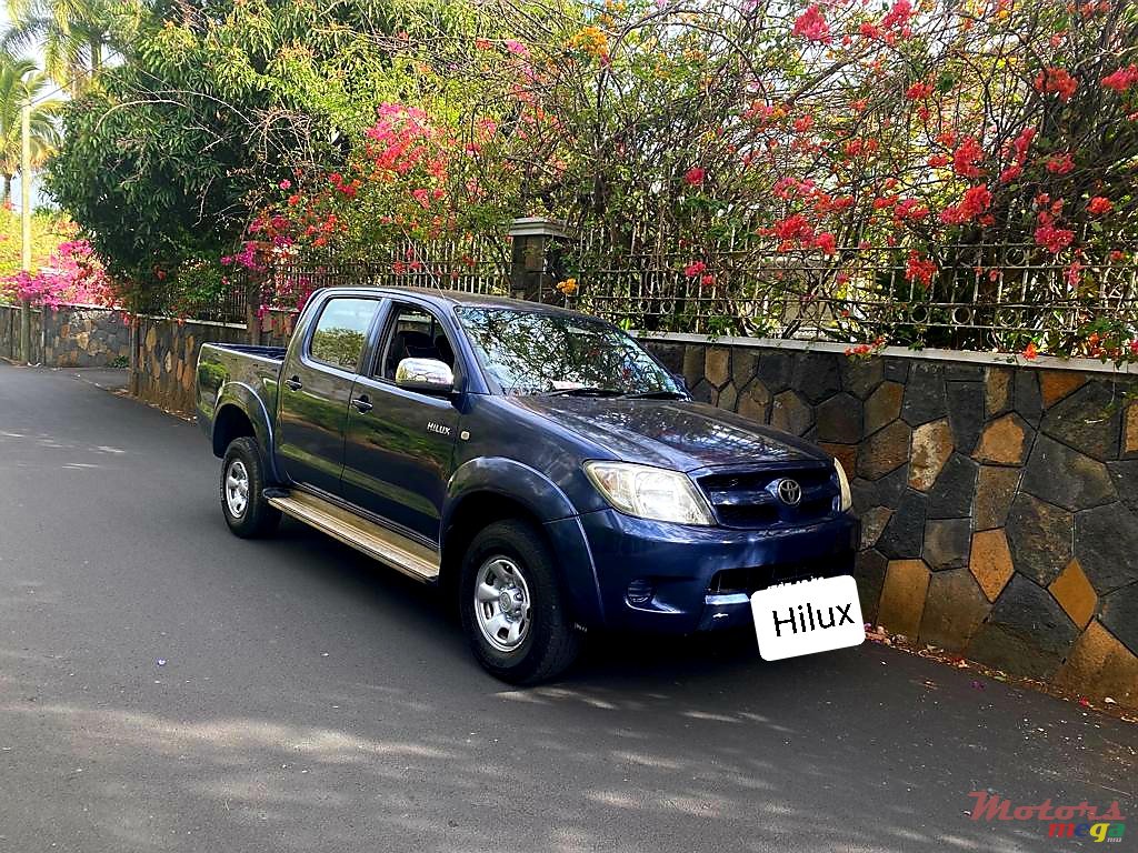 2006' Toyota Hilux any photo #1