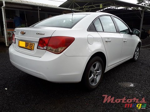 2012' Chevrolet Cruze photo #6