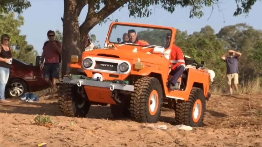See A 1987 Toyota Land Cruiser Converted To Electric Drive 4 Miles Underwater