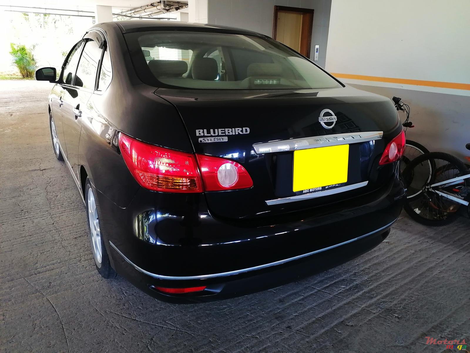 2011' Nissan Bluebird Slyphy photo #3