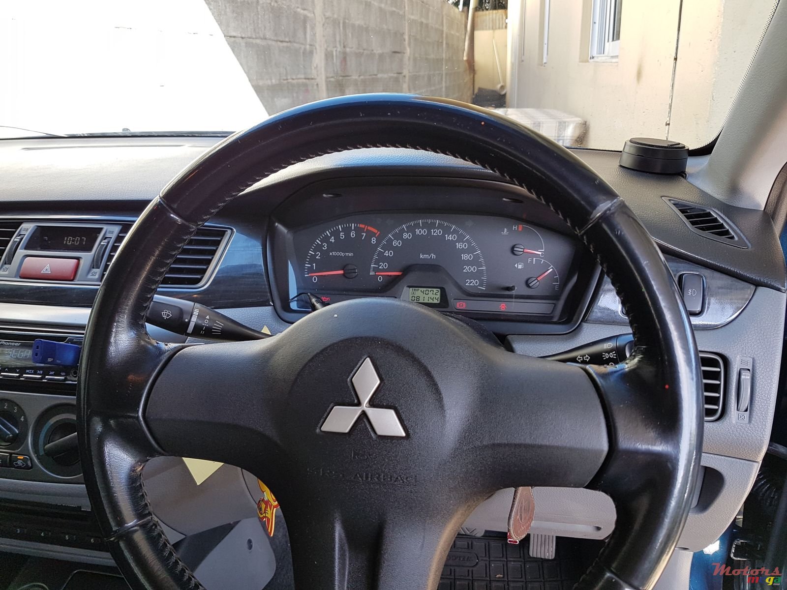 2007' Mitsubishi Lancer photo #3