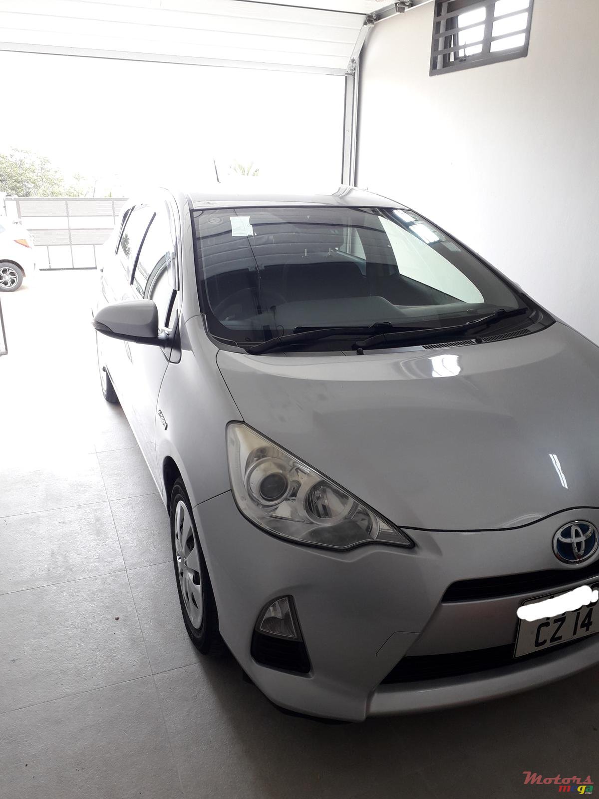 2014' Toyota Aqua photo #1