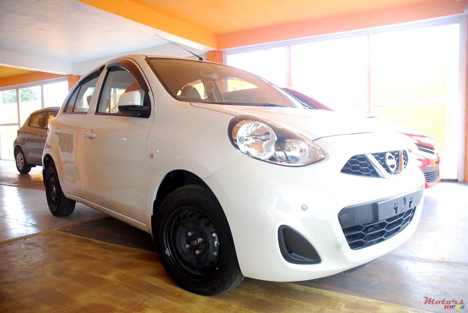 2013' Nissan photo #2