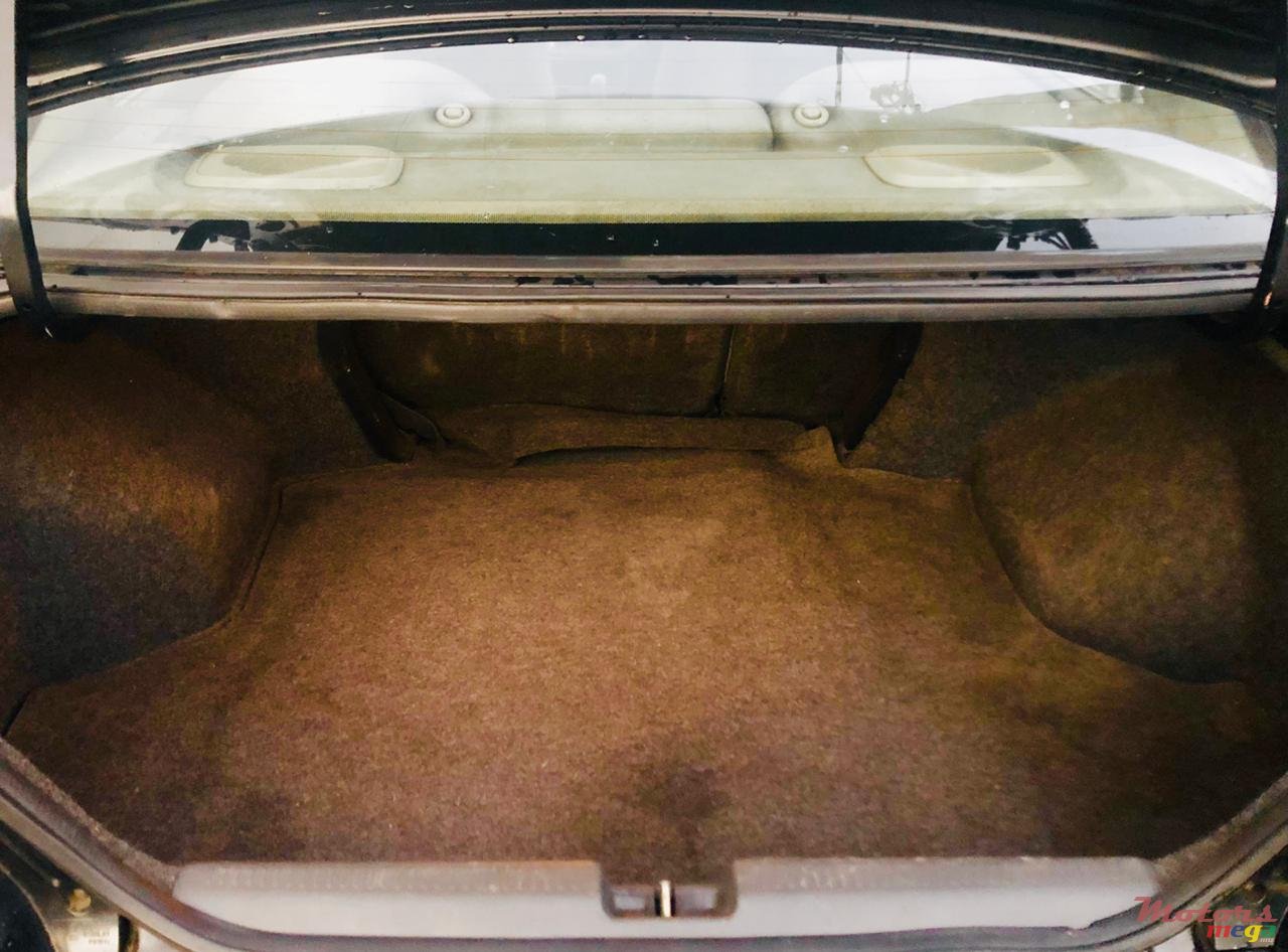 2005' Mitsubishi Lancer photo #6