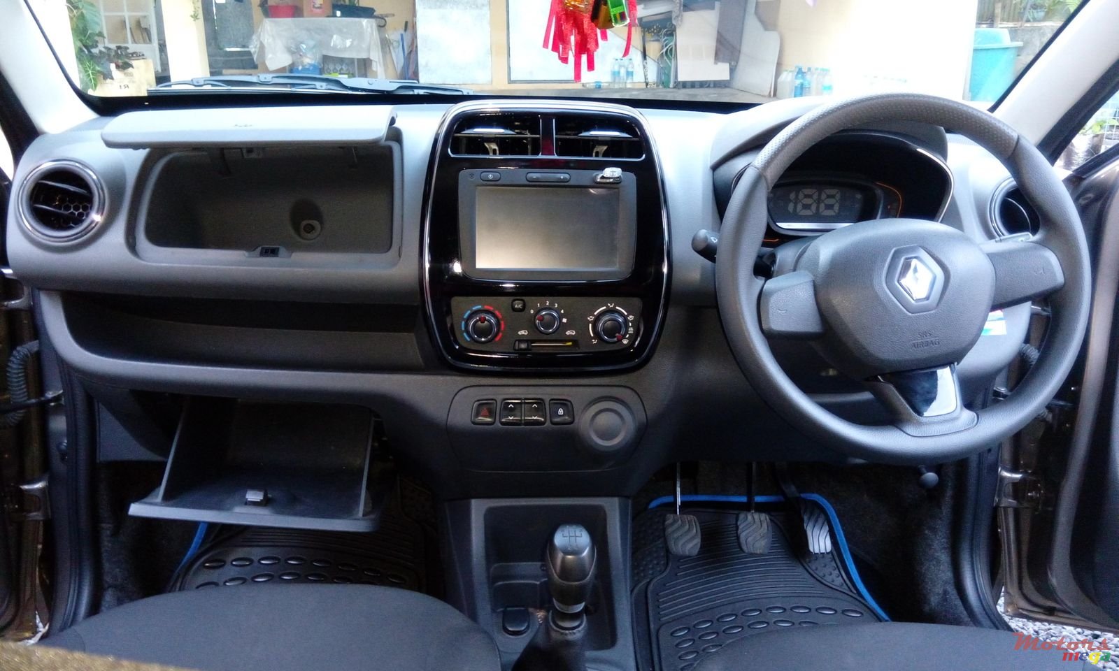 2016' Renault kwid RXT 0.8l photo #2