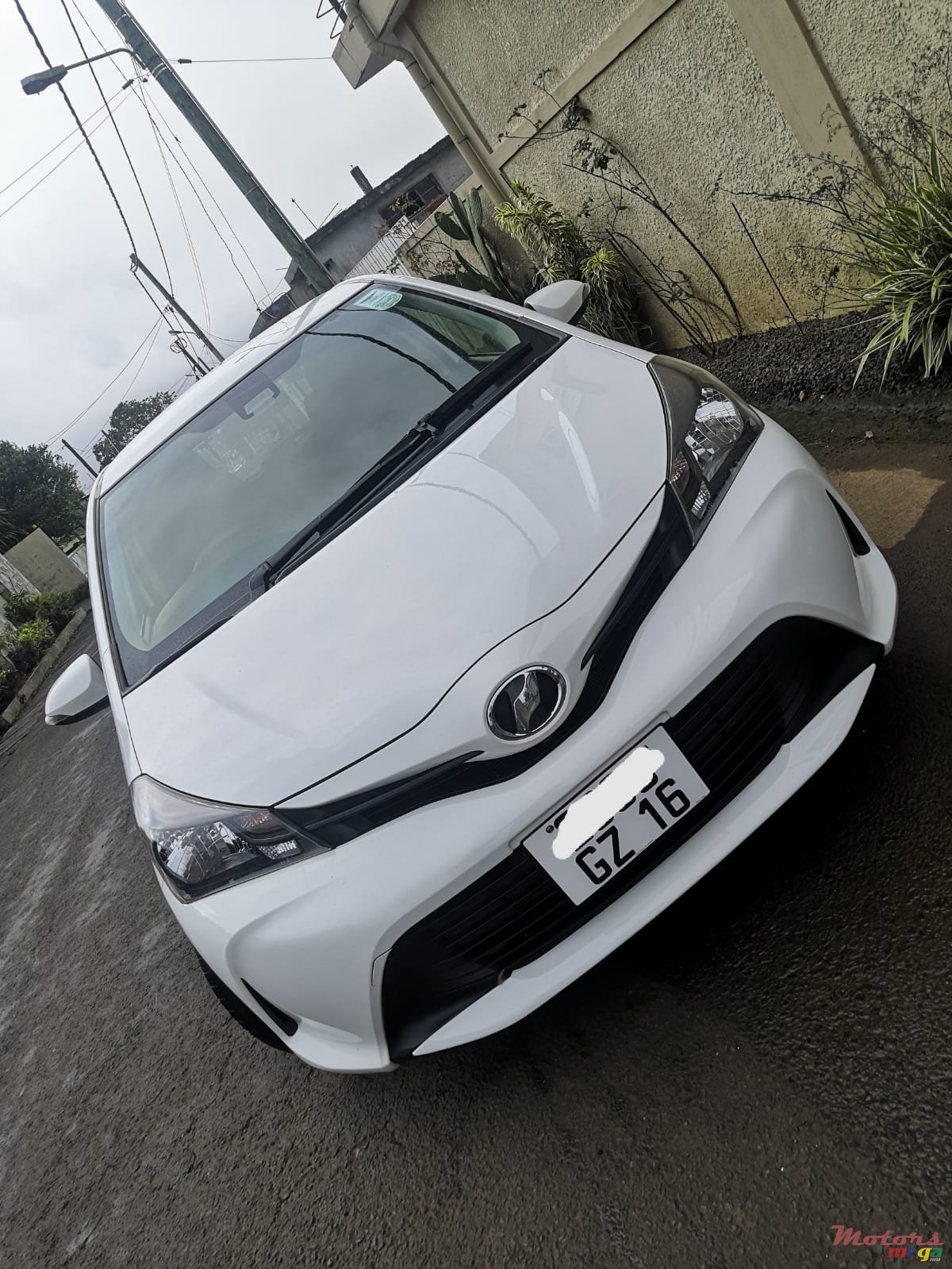 2016' Toyota Vitz 1300cc photo #1