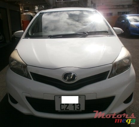 2013' Toyota Vitz photo #1