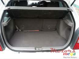 2001' Mazda 323 Hatch Back photo #7