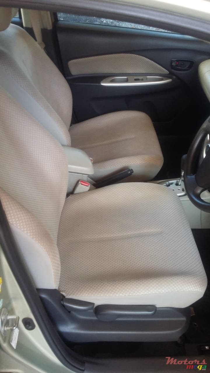 2006' Toyota Yaris photo #7