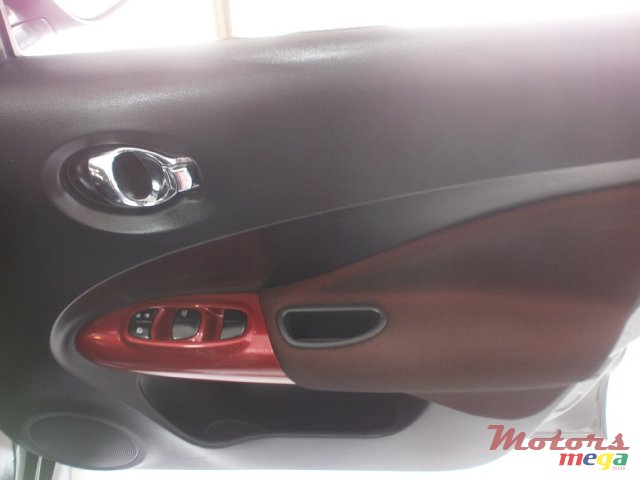 2012' Nissan Juke photo #5