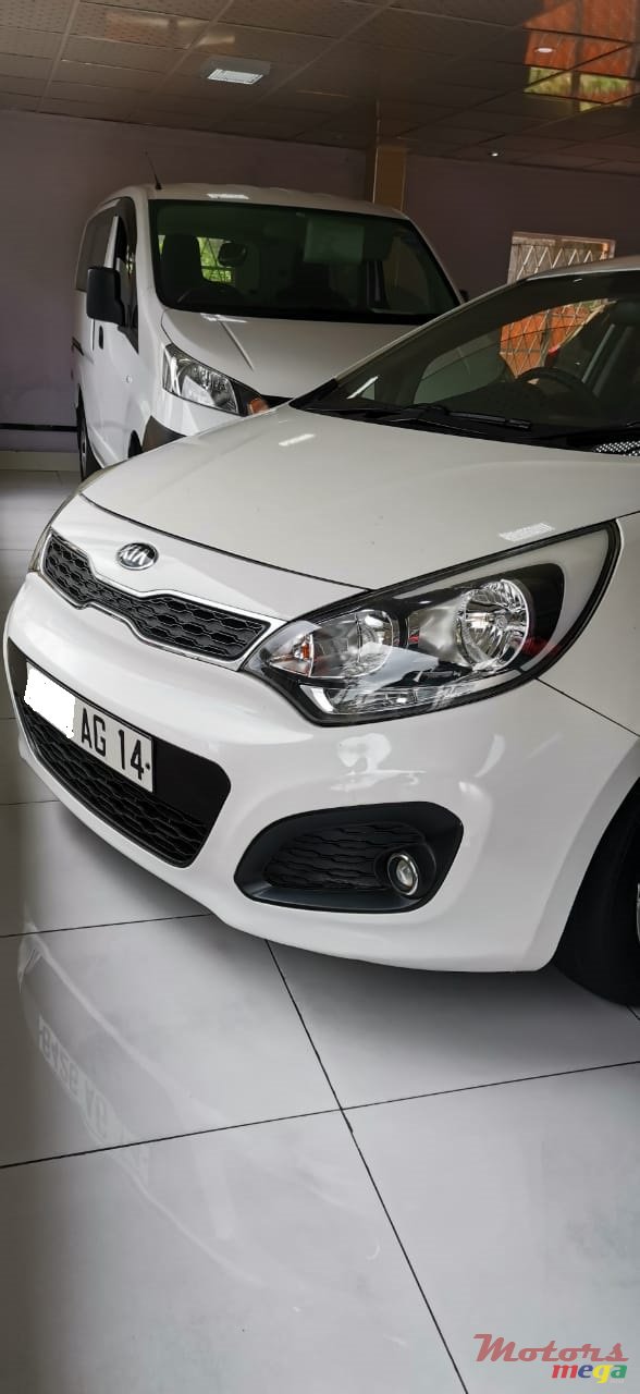 2014' Kia Rio5 photo #1