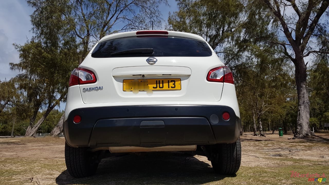 2013' Nissan Qashqai photo #2