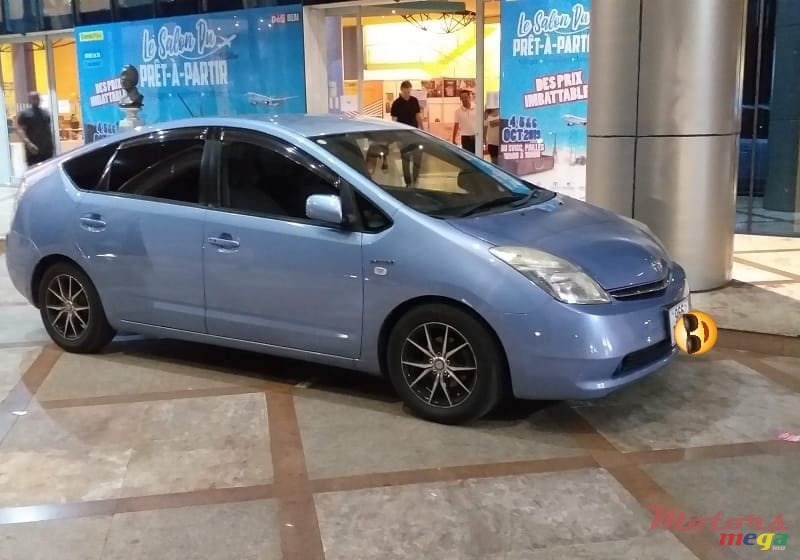 2008' Toyota Prius photo #1