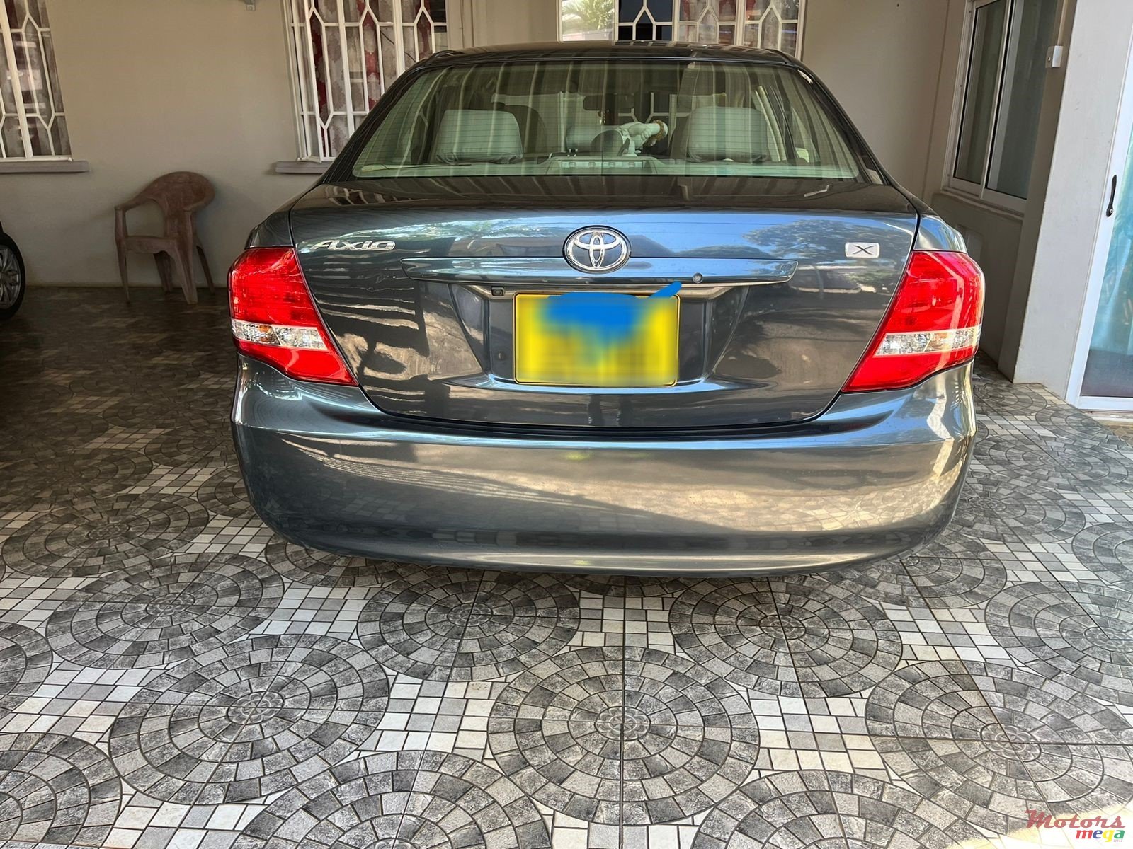 2010' Toyota Axio photo #3