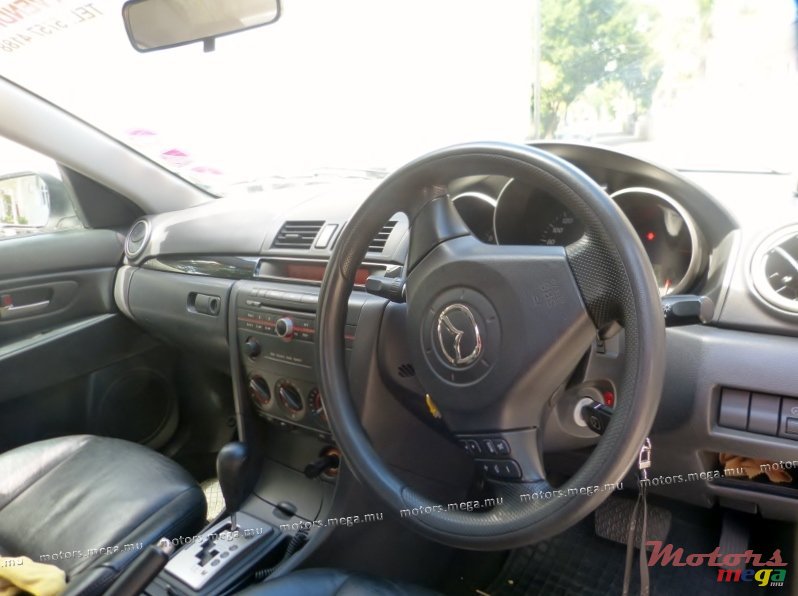 2005' Mazda photo #5