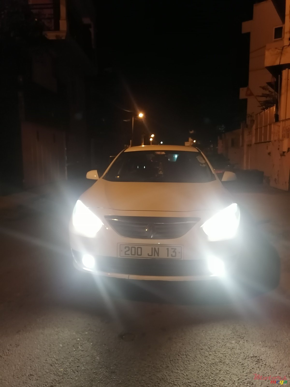 2013' Renault Fluence photo #3