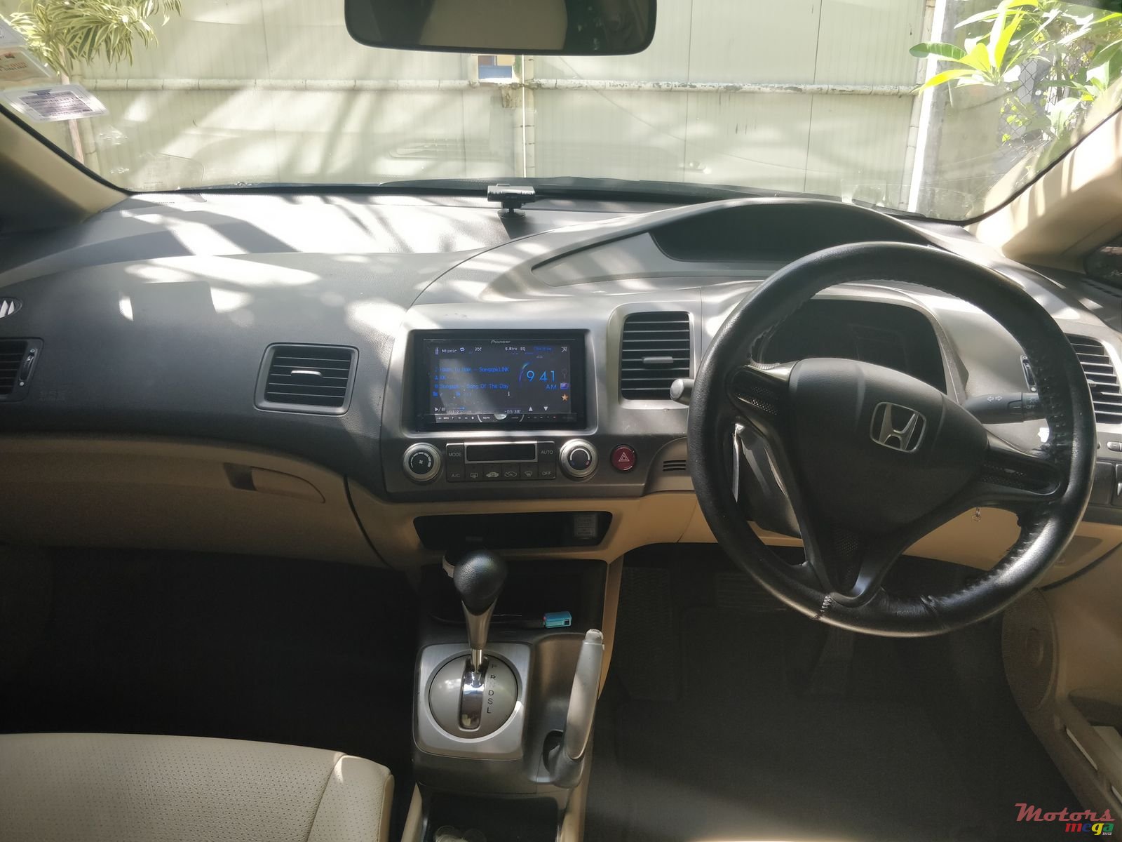 2008' Honda Civic Hybrid photo #3