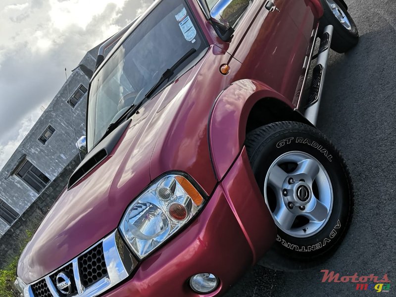 2012' Nissan Hardbody 4x4 Turbo Intercooler photo #1