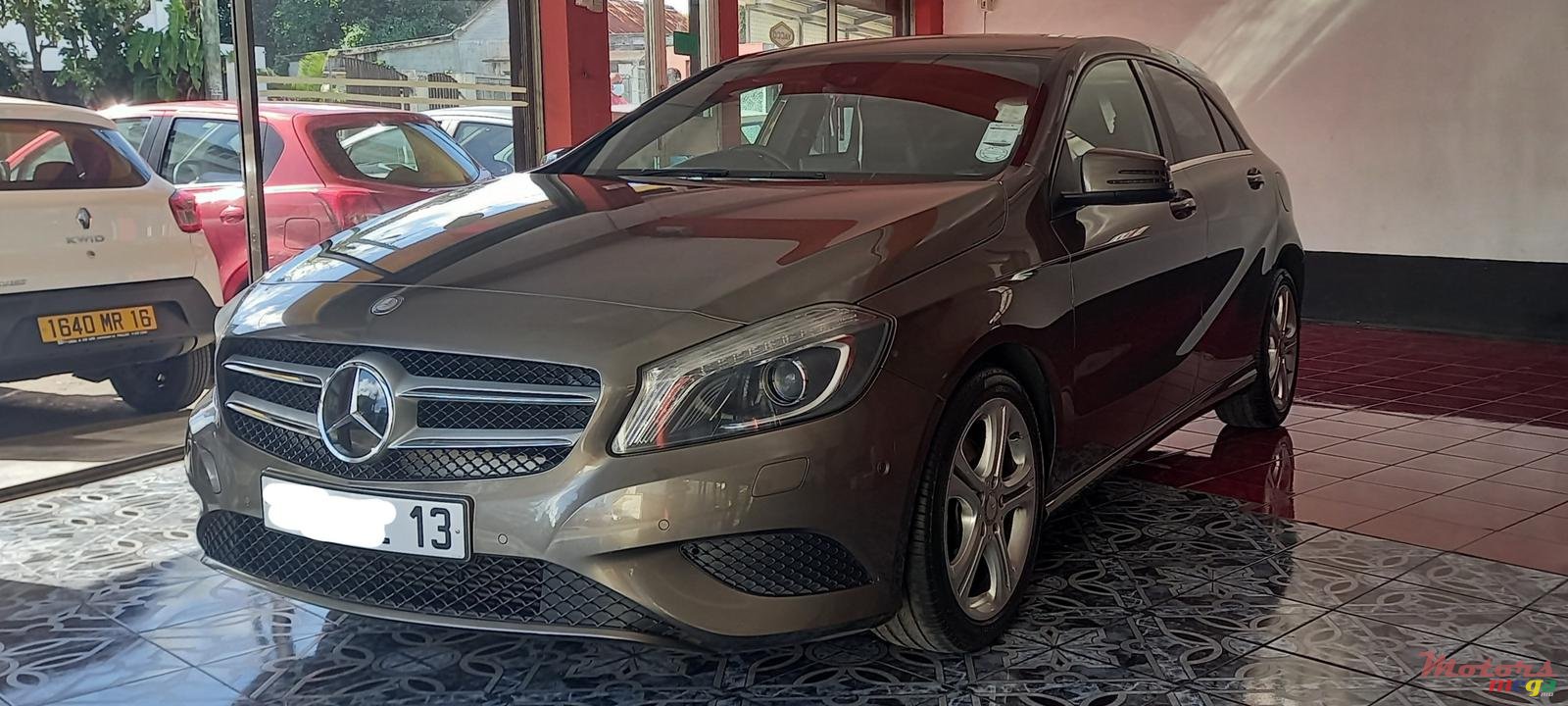 2013' Mercedes-Benz A 180 photo #1