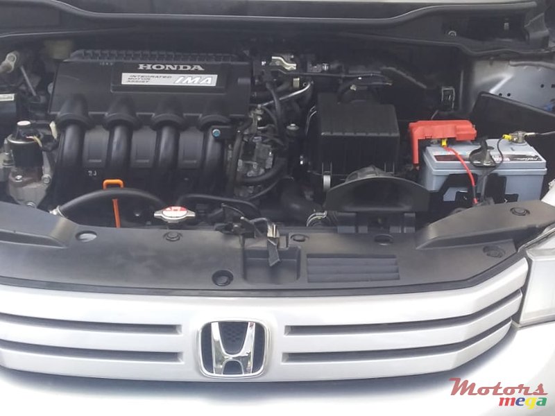 2013' Honda Insight photo #7