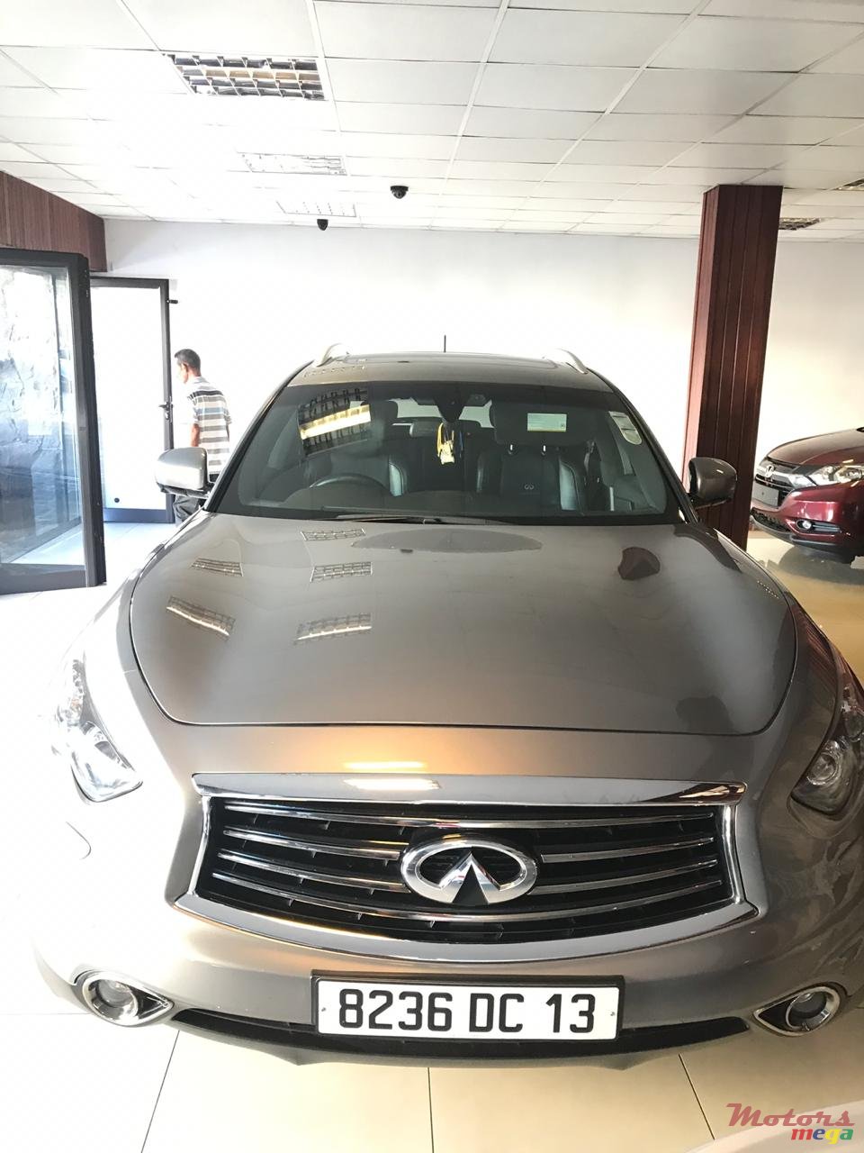 2014' Infiniti FX photo #3